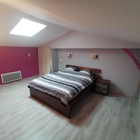 Logis de ReuNeuBeuL Les Peintures Extérieur photo